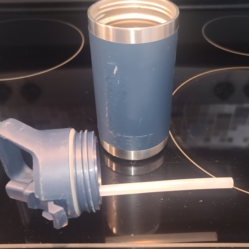 YETI Navy Stainless Steel Tumbler with Lid